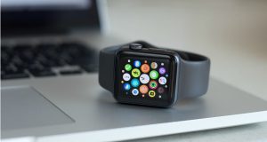 Walmart cuts Apple Watch 4 price to $329